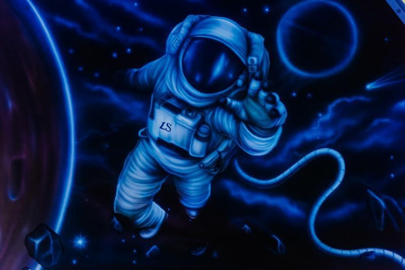 Graffiti kosmonauta